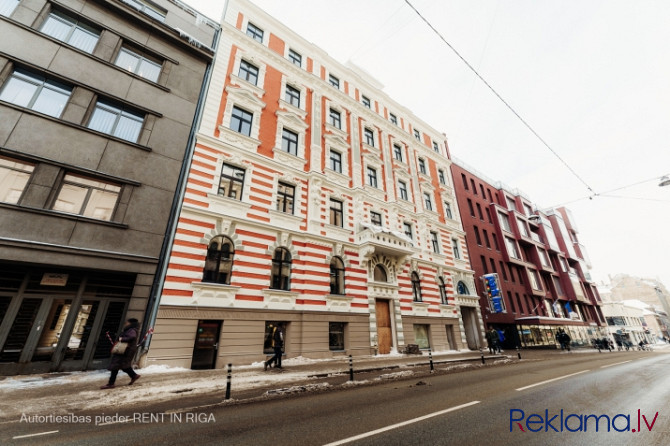 Piedāvājumā dzīvokļi Rīgas centrā. Īpašumam divas ēkas fasādes un pagalma.  Divistabu Rīga - foto 17