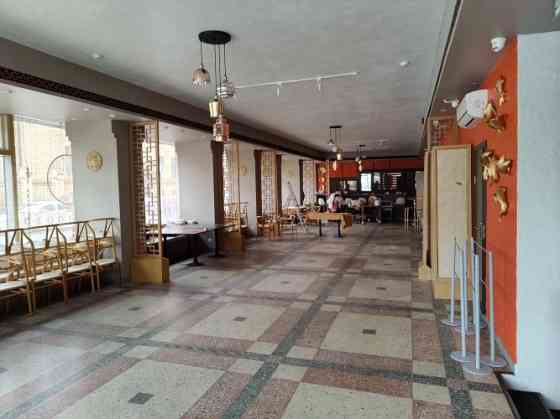 Просторные помещения ресторана на углу улиц Cколаc и Бруниньеку.  Сдаются в аренду Rīga