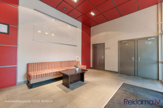 Nomai pieejama atvērta tipa telpa, kura šobrīd sadalīta kabinetos ar vieglo konstrukcīju Rīga - foto 7
