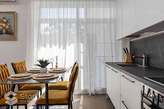 Продается красивая 4-комнатная квартира с просторной террасой на крыше в ЖК Jūrmala