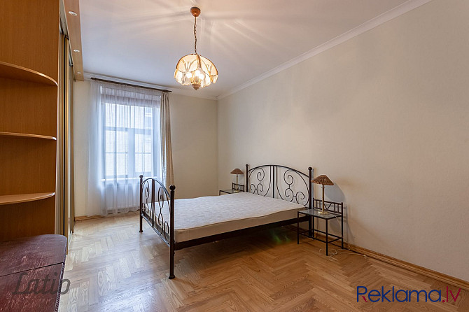 Tiek pārdots 2-stāvīgs 4 istabu dzīvoklis 4. - 5. stāvā lieliskā vietā - pašā Rīgas Rīga - foto 9