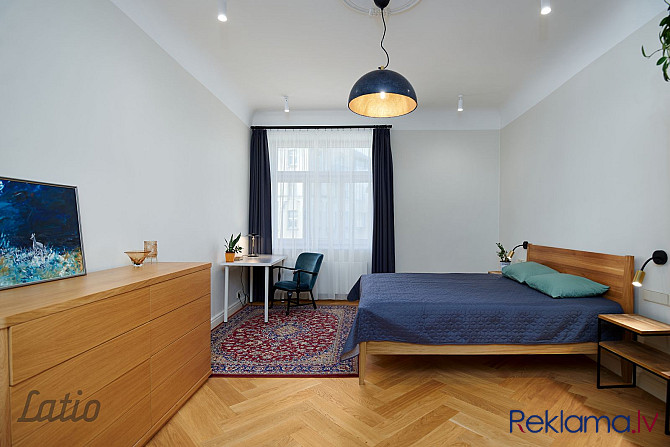 Izīrē  ilgtermiņā 3 istabu  pilnībā mēbelētu dzīvokli pirmajā stāvā ar terasi (18 m2). Rīgas rajons - foto 3