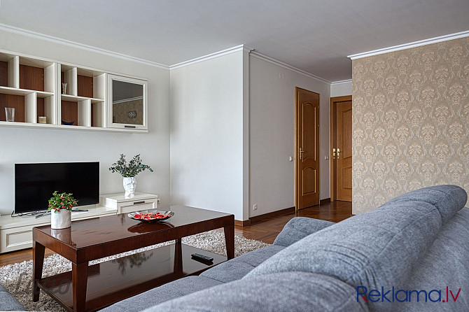Pārdod elegantu 2-istabu dzīvokli Rīgas centrā, biznesa darījumu rajonā. No dzīvokļa logiem paveras  Рига - изображение 4