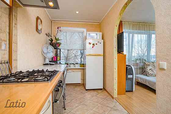 Pārdod mēbelētu, pilnībā gatavu dzīvošanai 3 istabu dzīvokli Rīgas tālajā centrā Grīziņkalnā. 

Dzīv Рига