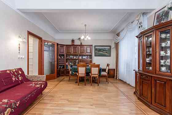 Pārdod mājīgu dzīvokli vēsturiskā namā, kas būvēts 1935.gadā funkcionālisma stilā pēc arhitekta Ērih Рига