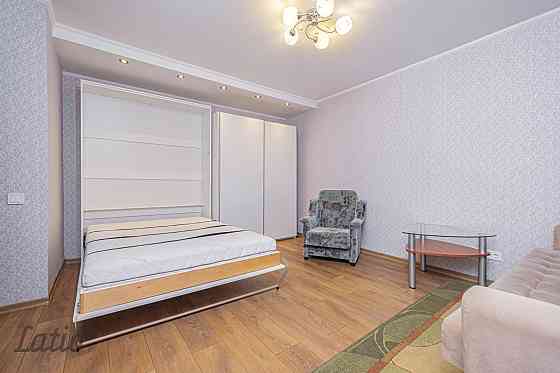 Pārdod 2 istabu dzīvokli Āgenskalnā.
Dzīvoklis ir pieejams ar pilno apdari, kuras veidošanas procesā Rīga