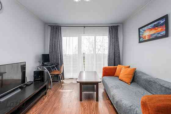Pārdod gaišu, mājīgu 3 istabu dzīvokli, 70 kvm. platībā, Siguldā. Zeme zem mājas īpašumā, pie mājas  Sigulda