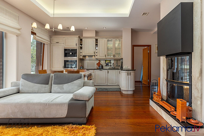 Pārdod mēbelētu dzīvokli teicamā tehniskā un vizuālā stāvoklī.
Plaša dzīvojamā telpa apvienota ar vi Юрмала - изображение 9