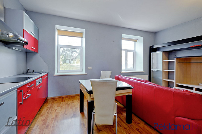 Pārdod mūsdienīgu, gaišu un mājīgu trīsistabu dzīvokli 77, 6 m2 ar brīnišķīgu skatu uz Rīga - foto 5