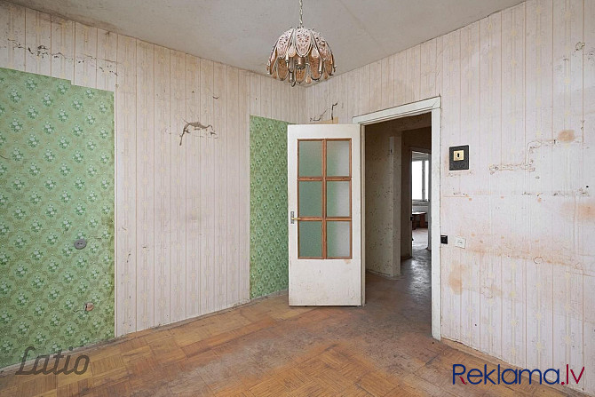 Tiek pārdots 3 istabu dzīvoklis ar pārdomātu plānojumu: 2 guļamistabas, plaša dzīvojamā Rīga - foto 7