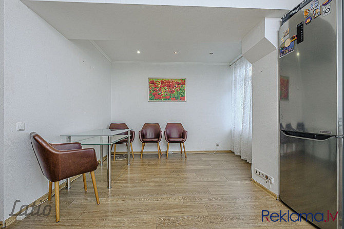 Tiek pārdots 3 istabu dzīvoklis ar pārdomātu plānojumu: 2 guļamistabas, plaša dzīvojamā Rīga - foto 2