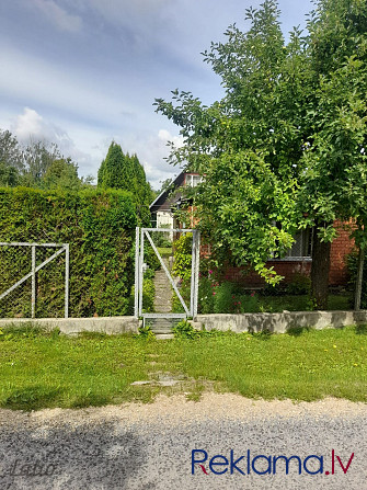 Pārdod divas saulainas vienstāvu dārza  mājiņas ar zemi 516 m2. Mājiņā 2 istabas, Rīga - foto 9