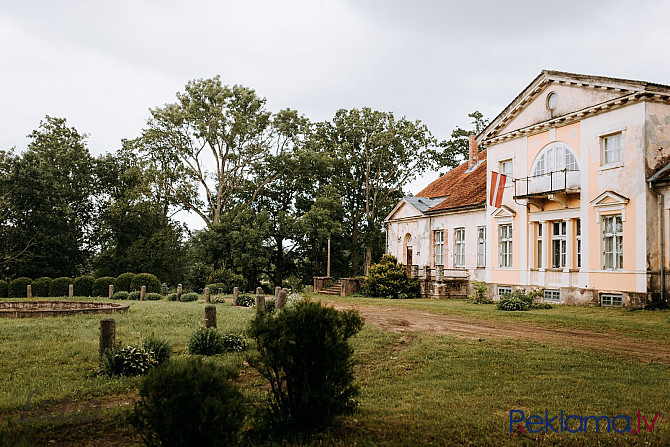 Pārdod Gatartas muižu, kas, koku ieskauta, atrodas ainaviskā, uz paaugstinājuma esošā Rīga - foto 12