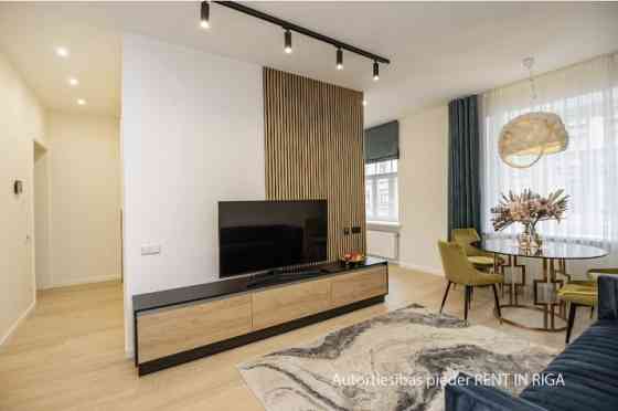Предлагаем новую, уютную 3-х комнатную квартиру в новом реновированном доме. Rīga