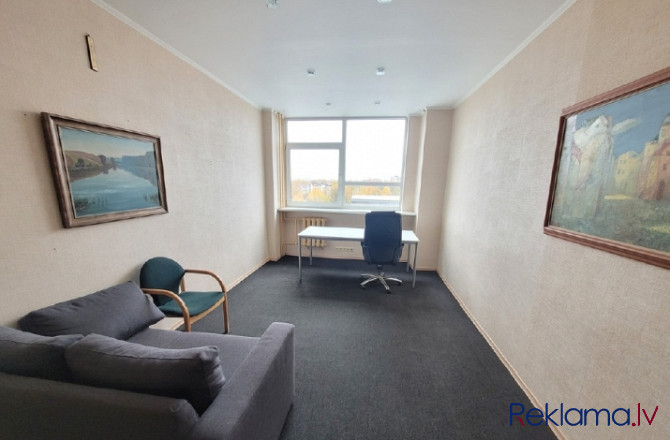 Biroja telpas biznes centrā "Forums"  + 1 telpa normālā stāvoklī; + grīdas segums: paklājs; + WC gai Рига - изображение 1