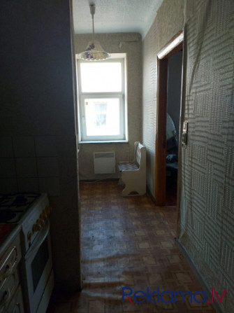2 istabu dzīvoklis 5.stāvā.  Dzīvoklī ir koridors, kurā ir virtuve, caurstaigājama priekšistaba ar d Рига - изображение 9