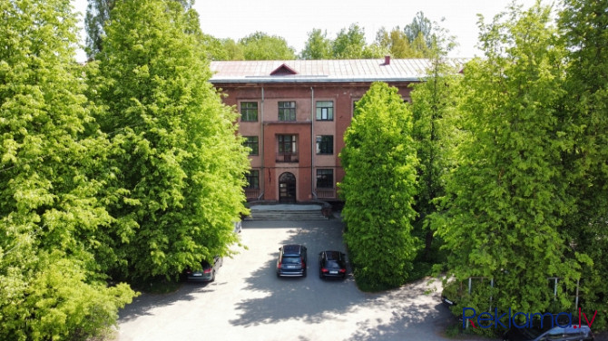 Iznomā 3-stāvu administratīvo ēku.  Celtne atrodas jauktas centra apbūves teritorijā (JC4) un Rīga - foto 8