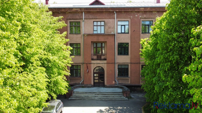 Iznomā 3-stāvu administratīvo ēku.  Celtne atrodas jauktas centra apbūves teritorijā (JC4) un Rīga - foto 7