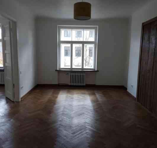 Уютная 3-комнатная квартира в центре Риги!  В квартире выполнен качественный Rīga