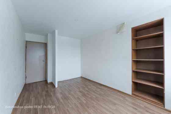 Прекрасная возможность приобрести просторную 4 комнатную квартиру с удобной Rīga