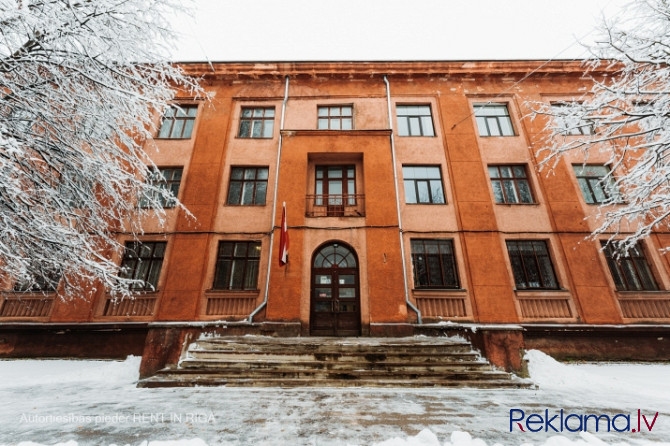 Iznomā 3-stāvu administratīvo ēku.  Celtne atrodas jauktas centra apbūves teritorijā (JC4) un Rīga - foto 6