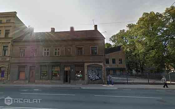 Tiek izīrēts gaišs un mājīgs studio tipa divistabu dzīvoklis Rīgas centrā.   - Liels balkons ar skat Рига