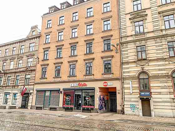 Pārdod namīpašumu, izstrādāts projekts ēkas renovācijai pēc kuras kopējā platība 2050m2, ēka uzcelta Rīga