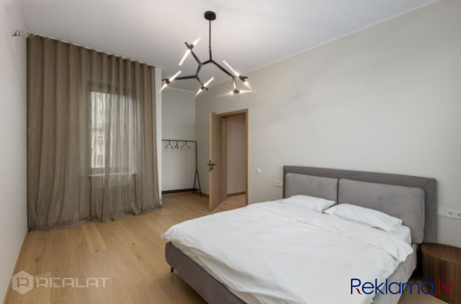Pārdod moderni izremontētu 3 - istabu dzīvokli ar kopējo platību 66 kv. m ar auto vietu Rīga - foto 14