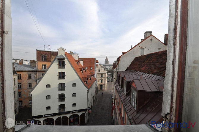 Pašā Vecrīgas sirdī pārdodas plašs dzīvoklis klusā romantiskā ieliņā Vecpilsētas iela Rīga - foto 11
