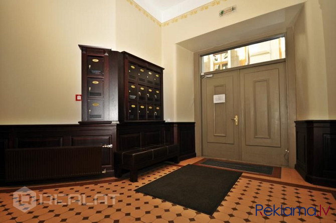 Vienā no skaistākajām Rīgas ēkām - renovētajā Fitinghofa namā iespēja iegādāties plašu dzīvokli ar e Рига - изображение 4