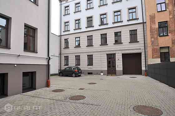 Klusajā Rīgas centrā piedāvājam iegādāties  laba plānojuma 3 istabu dzīvokli kvalitatīvā renovētā pi Rīga