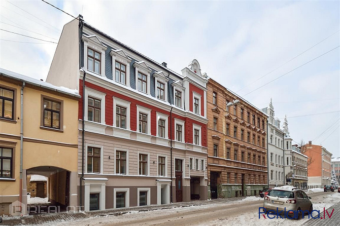 Klusajā Rīgas centrā piedāvājam iegādāties  laba plānojuma 3 istabu dzīvokli kvalitatīvā Rīga - foto 2