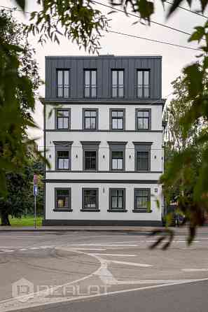 Jaunbūve pirmā līnija, logi uz Lielupi. Tīra apdare, pilnībā mēbelēts, gatavs pārvākšanās dzīvoklim  Rīga