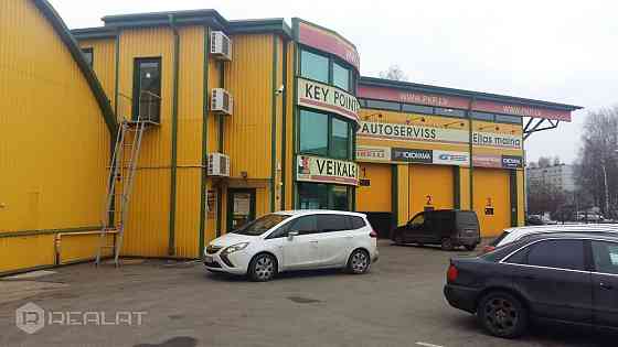 Iznomā veikala /biroja telpas kas atrodas tirdzniecībai ideālā vietā , blakus atrodas vairāki autosa Rīga