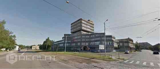 Nomai tiek piedāvātas apkurināmas noliktavas / ražošanas telpas 400 m2 platībā , tai skaitā atsevišķ Rīga