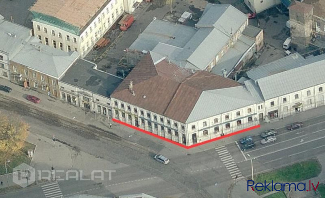 Pārdod 3 stāvu ķieģeļu mūra ēku pilsētas centrā ar kopēju platību 2351 kv.m.  Zemes Rīga - foto 10