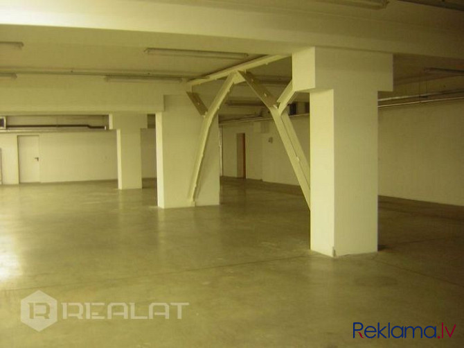 Pārdod 2 stāvu ķieģeļu mūra komerc ēku ar kopējo platību 1425 kv.m., kura atraodas uz Rīga - foto 1