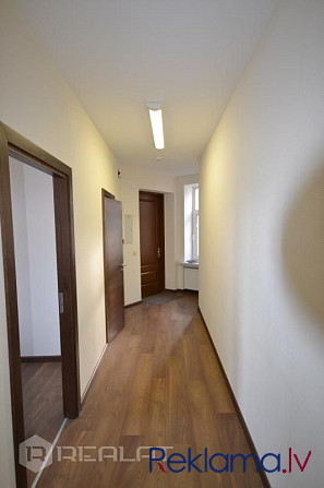 Tiek pārdots silts, gaišs un mājīgs 2-istabu dzīvoklis Rīgas centrā. Dzīvoklis ir pilnībā Rīga - foto 19