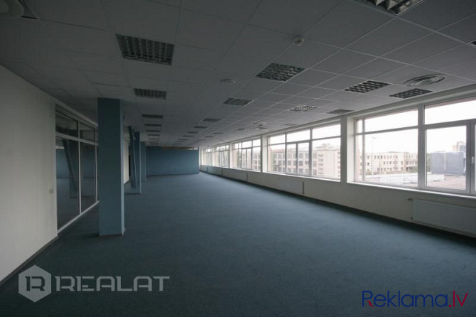 559.1 m2 atvērtā plānojuma biroja ar 8 atsevišķām telpām, pārrunu telpu, servera telpu, Rīga - foto 14