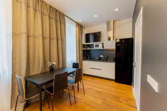 Предлагаем новую, уютную 2-х комнатную квартиру в полностью реновированном доме в Jūrmala