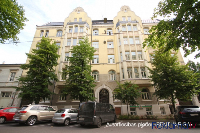 Tiek pārdots 2 istabu dzīvoklis atjaunotā jūgendstila ēkā Rīgas centrā.  Ēka piederēja Rīga - foto 6