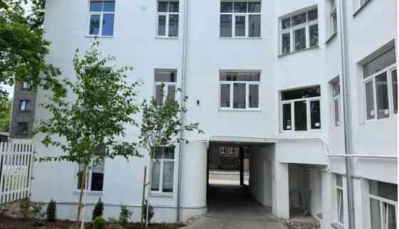 Продается 3-комнатная квартира в центре Риги, в отреставрированном доме. Квартира Рига
