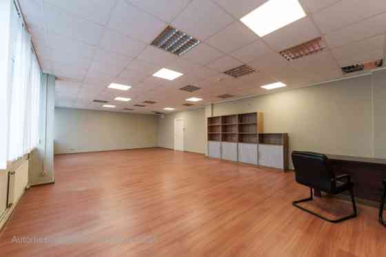 Предлагаются офисные помещения в Кенгараге.  + 2 этаж; + Площадь состоит из Рига
