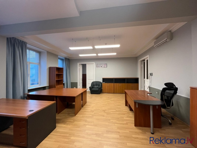 Piedāvājam nomat  biroju ar dzīvokli kopā. + platība sastāv no 2 plašiem istabam un 2 Rīga - foto 3