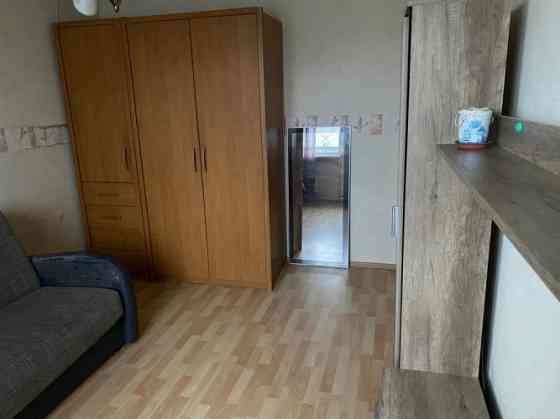 Продается 2-х комнатная квартира с лоджией. Обе комнаты изолированные, туалет Rīga
