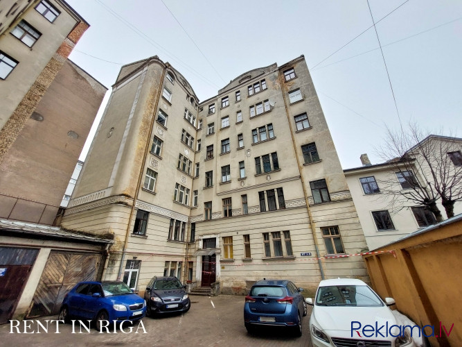 Pārdod puspagraba telpas Rīgas centrā.   Statuss: nedzīvojamās telpas - birojs.   + Ir logi  + Rīga - foto 8