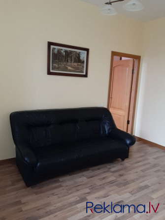 For long term rent fully furnished and equipped 2-bedroom apartment in the city center in a quiet co Рига - изображение 12