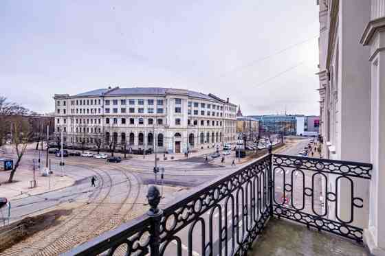 Продается просторная квартира в центре Риги, в 200 м от Латвийской национальной Рига