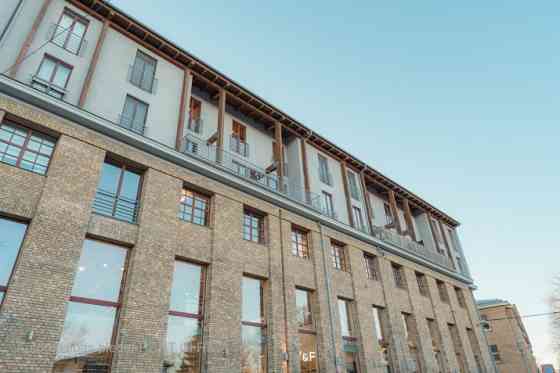 Nomai tiek piedāvāts gaišs birojs atjaunotajā VEF fabrikas vēsturiskajā ēkā ar stilīgu un ērtu plāno Rīga