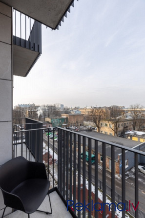 Полностью оборудованная квартира-студия с балконом в новостройке в историческом Рига - изображение 10